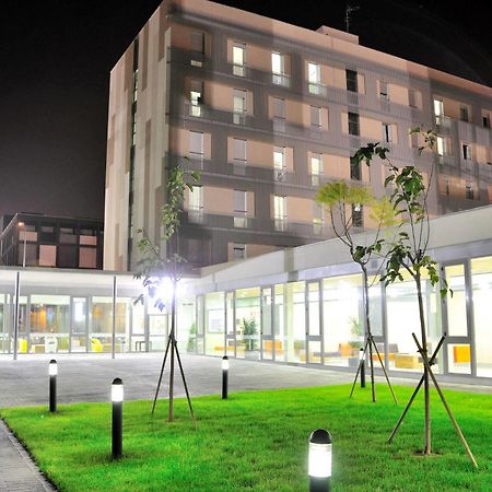 Residencia Universitaria Resa Damia Bonet Valencia Exterior photo