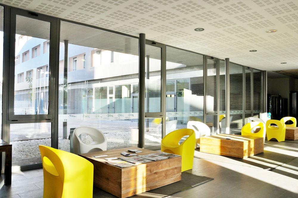 Residencia Universitaria Resa Damia Bonet Valencia Exterior photo