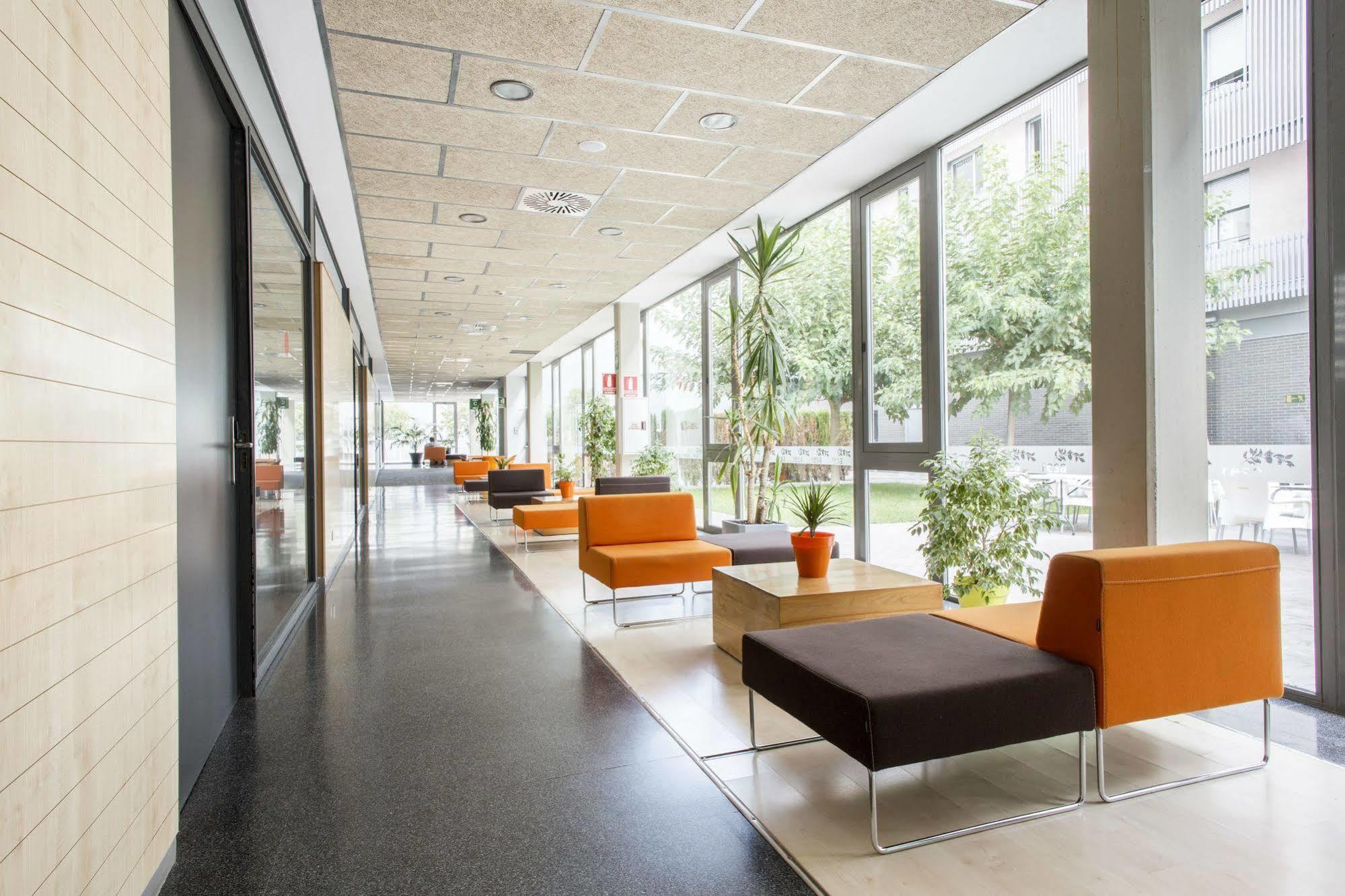 Residencia Universitaria Resa Damia Bonet Valencia Exterior photo