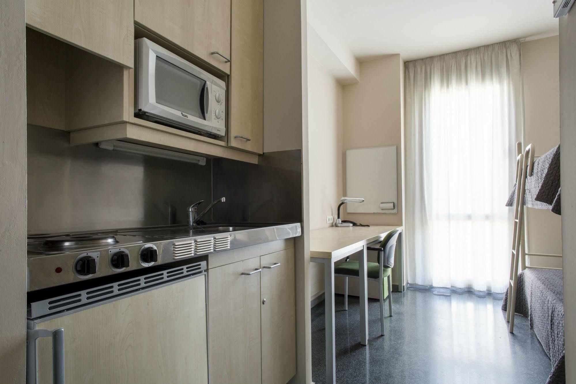 Residencia Universitaria Resa Damia Bonet Valencia Exterior photo