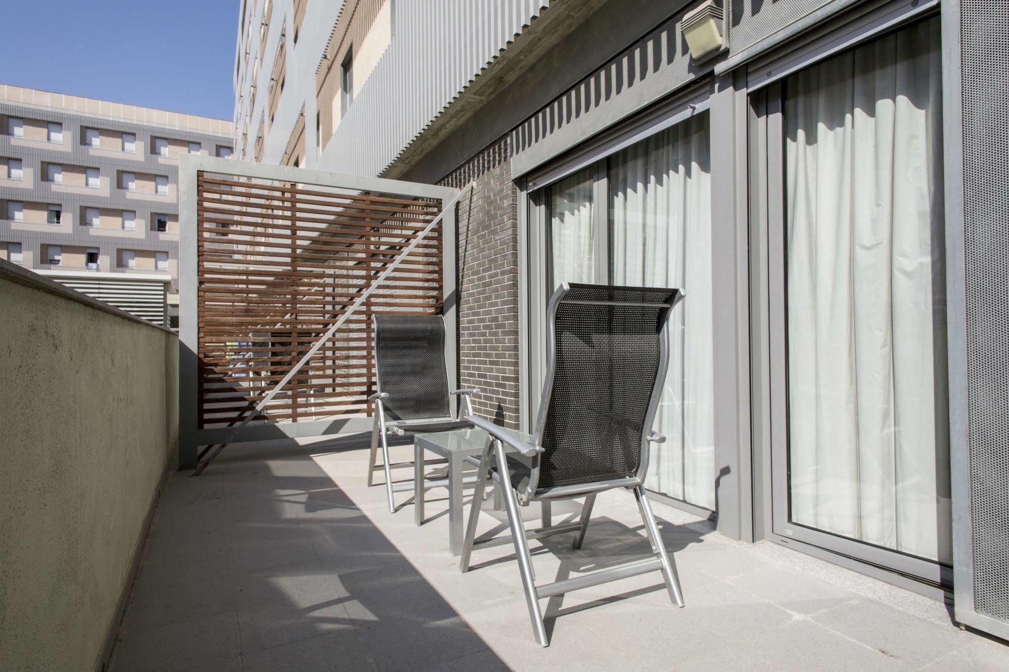 Residencia Universitaria Resa Damia Bonet Valencia Exterior photo
