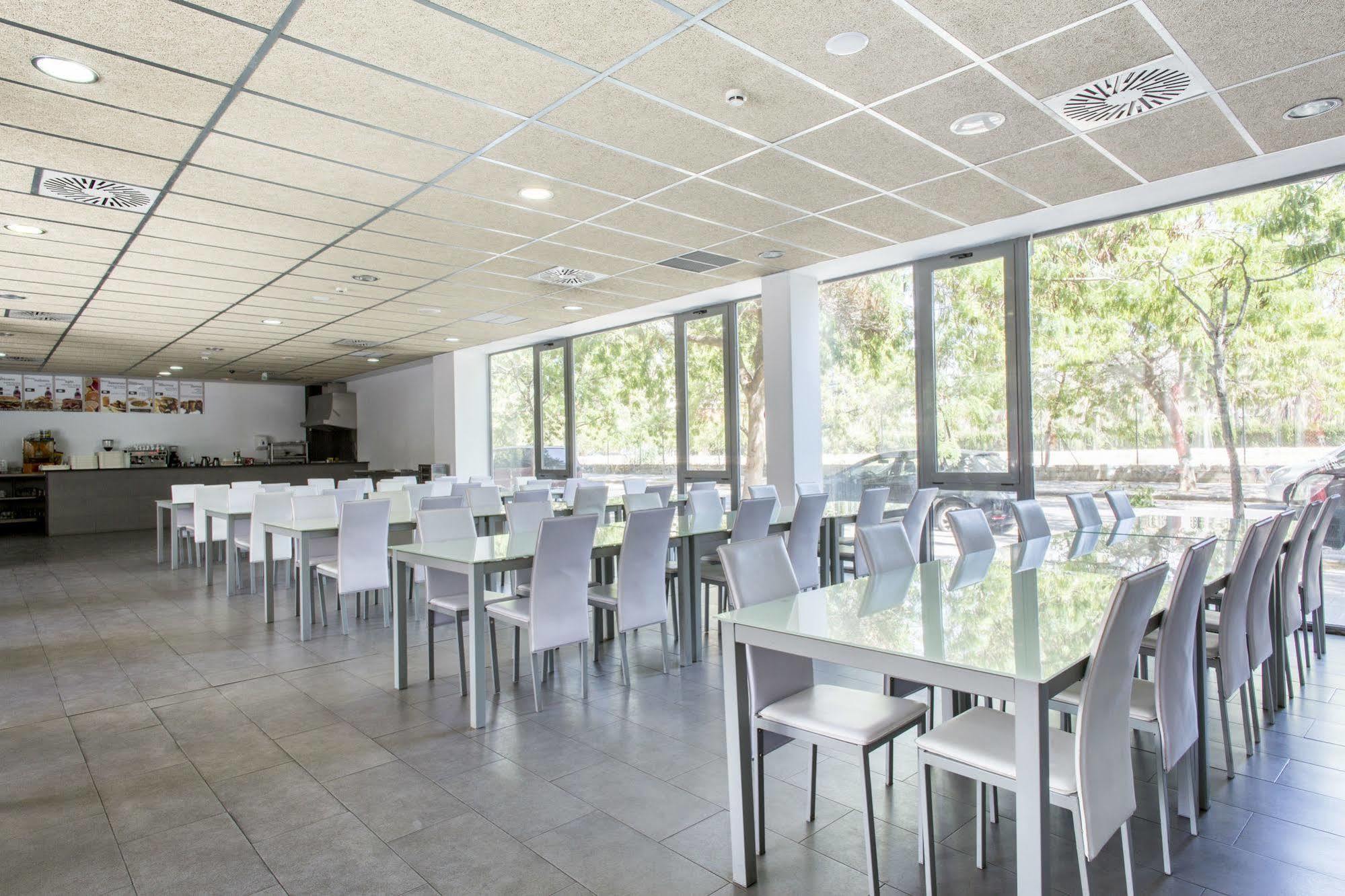 Residencia Universitaria Resa Damia Bonet Valencia Exterior photo