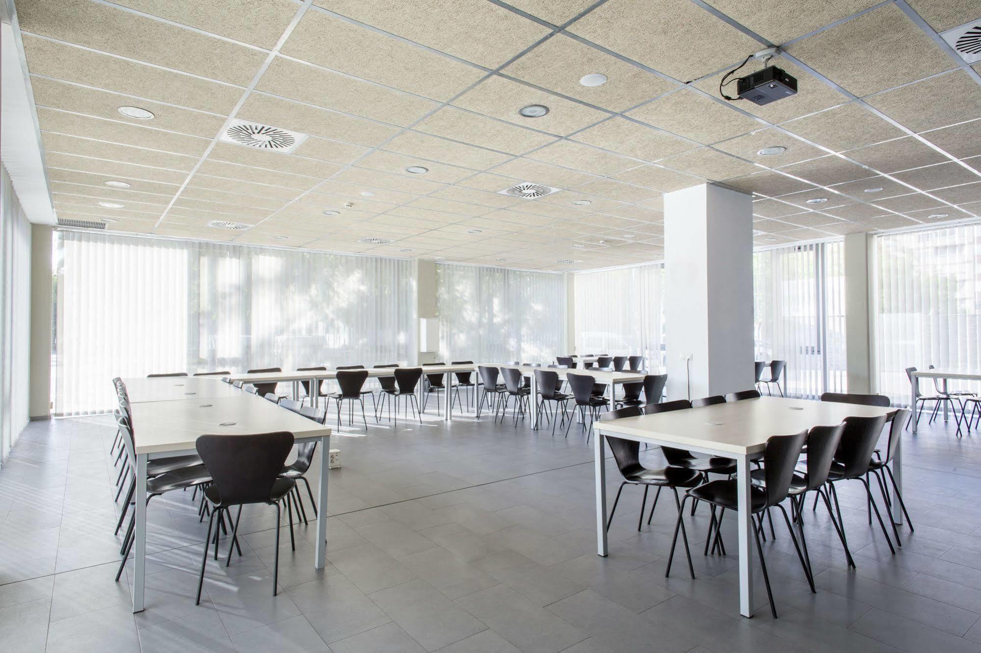 Residencia Universitaria Resa Damia Bonet Valencia Exterior photo
